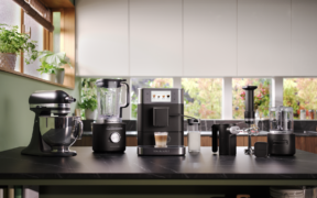Kávovar KitchenAid KF8 pro domácí přípravu espressa i mléčných specialit
