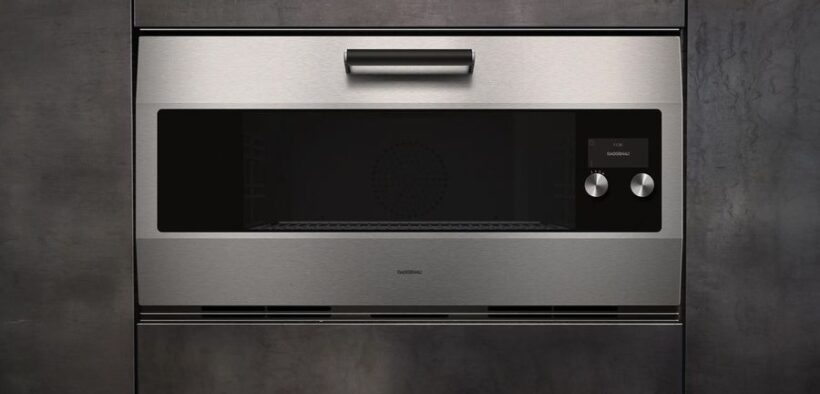 Ikonická nerezová trouba Gaggenau EB 333
